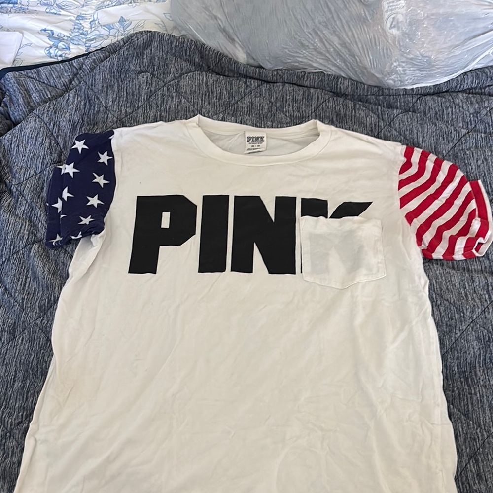 PINK Victoria's Secret Red and Blue Short Sleeve Tee